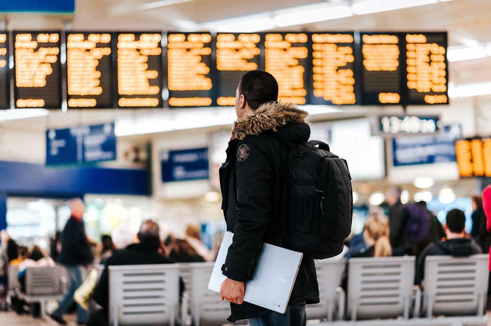 Why Airport Transfers are a Better Option Than Relying on Parking